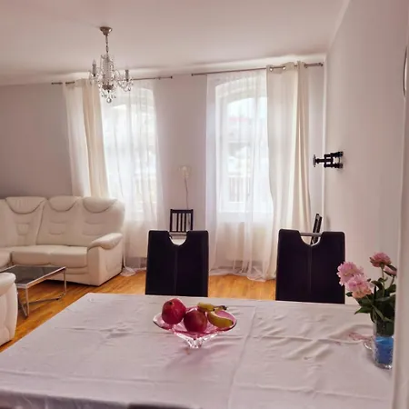 Apartment Airy & Spacious