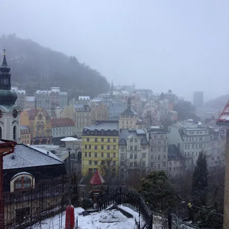 Apartment Airy & Spacious Karlovy Vary